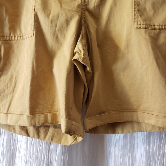 NWT Sonoma Cargo Camel Shortys Size 18 with stretchy waistband & 5 pockets - Picture 4 of 14